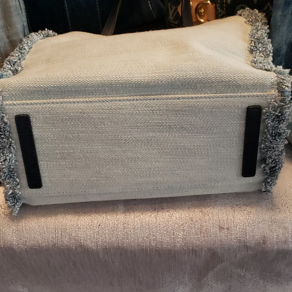 Kate Spade small tote - Picture 5 of 12